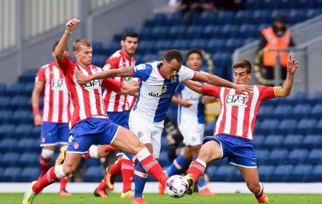 以团队式拥 以团队式拥